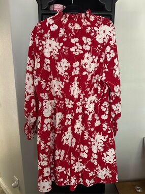 Women’s Red Floral Long-Sleeve Smocked Neck Dress
